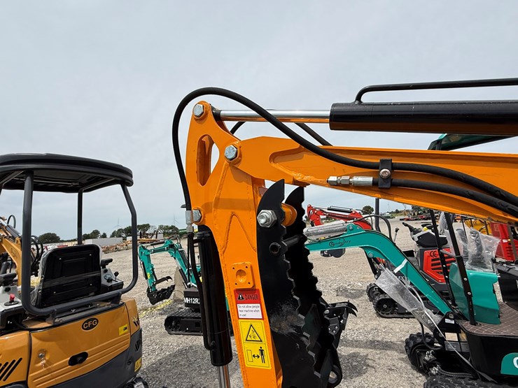 #220-•-#26538-•-unused-vicsec-vc15-mini-excavator-15j2507209-image-12