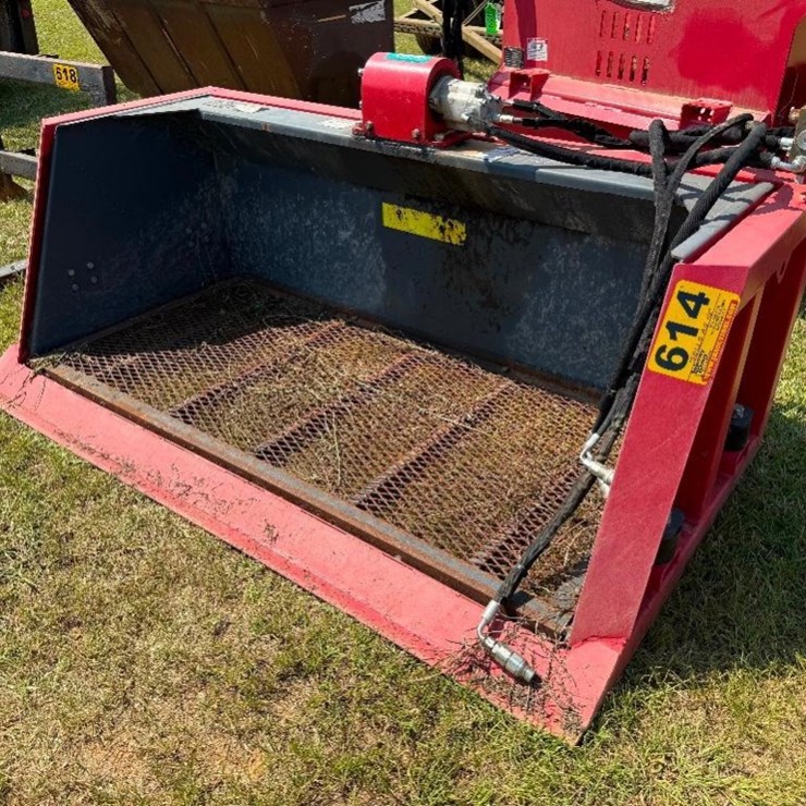 RAYTREE VIBRATING BUCKET (70", 13-16 GPM)