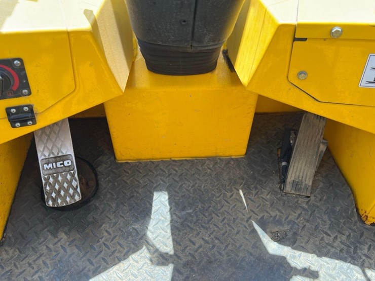 sellick-s80t4e-4ps-rough-terrain-forklift-image-28