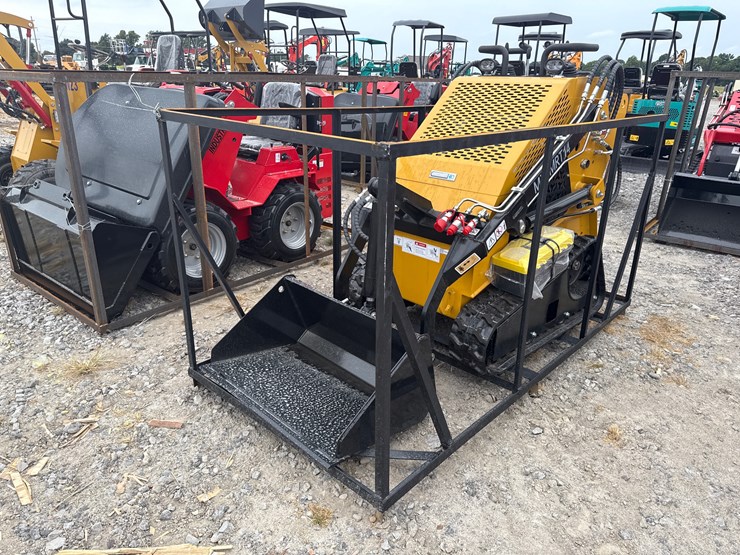 #220-•-#26525-•-unused-agt-mx-mrt14-compact-track-loader-image-2