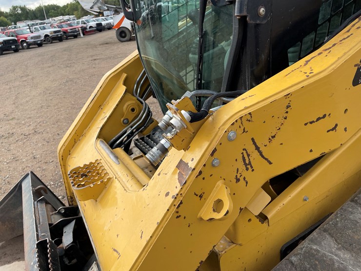 2012-caterpillar-279c2-image-7