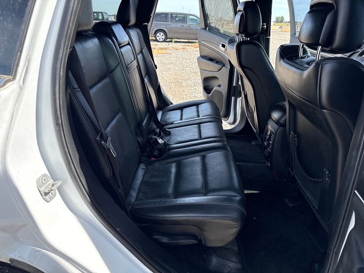 2015-jeep-grand-cherokee-image-22
