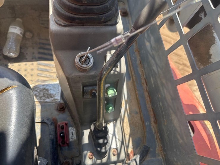 takeuchi-tl230-image-26