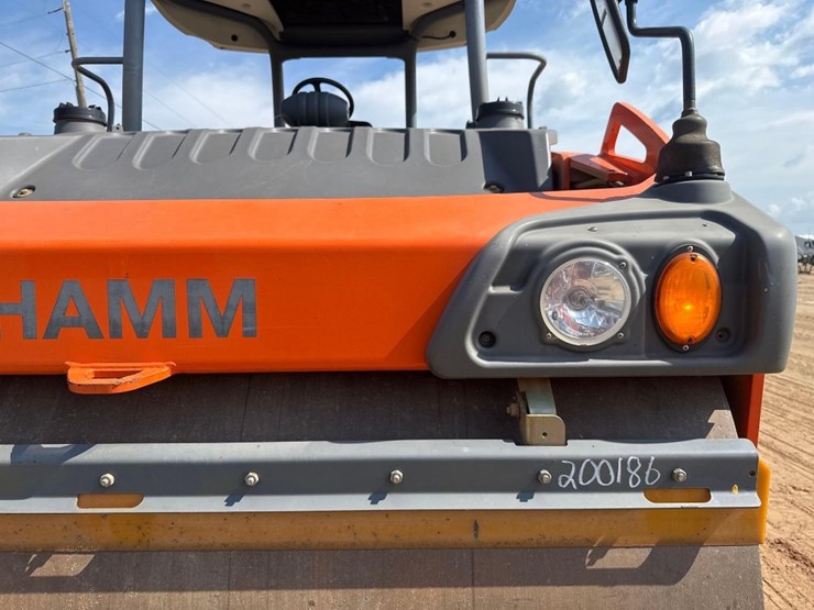 2016-hamm-hd+-120i-smooth-double-drum-roller-image-15