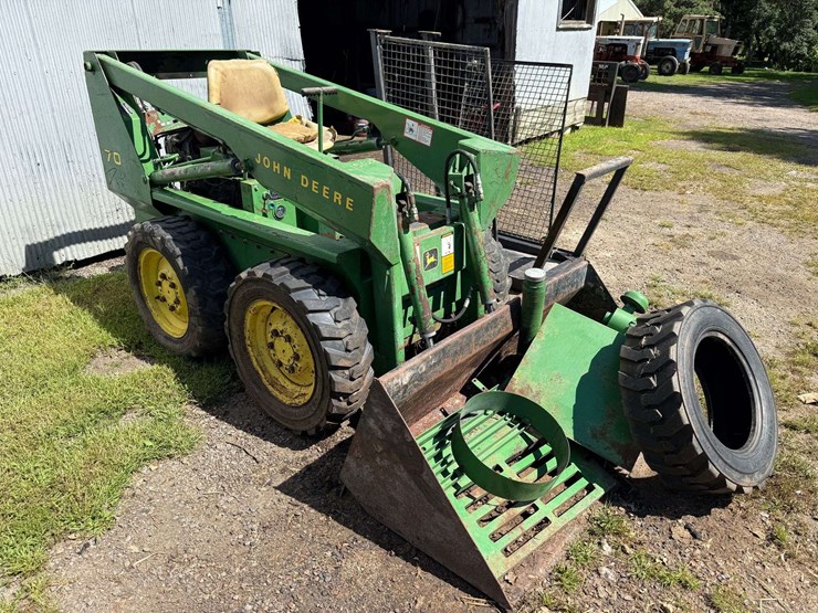 john-deere-70-image-1