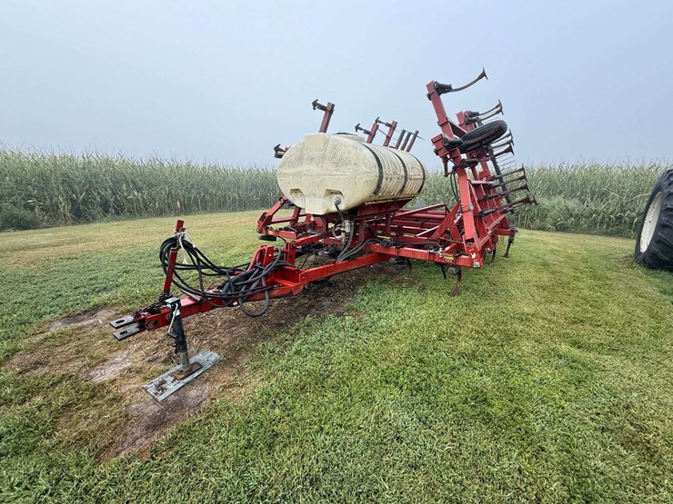 case-ih-4800-image-2