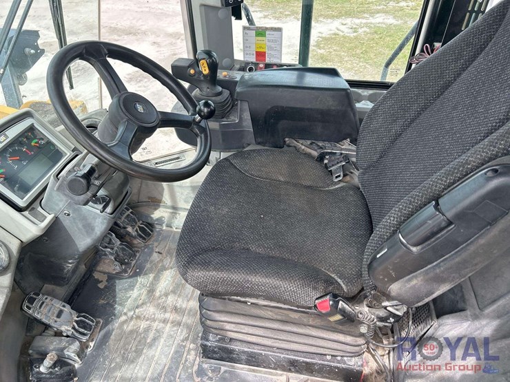 2019-caterpillar-950m-image-17