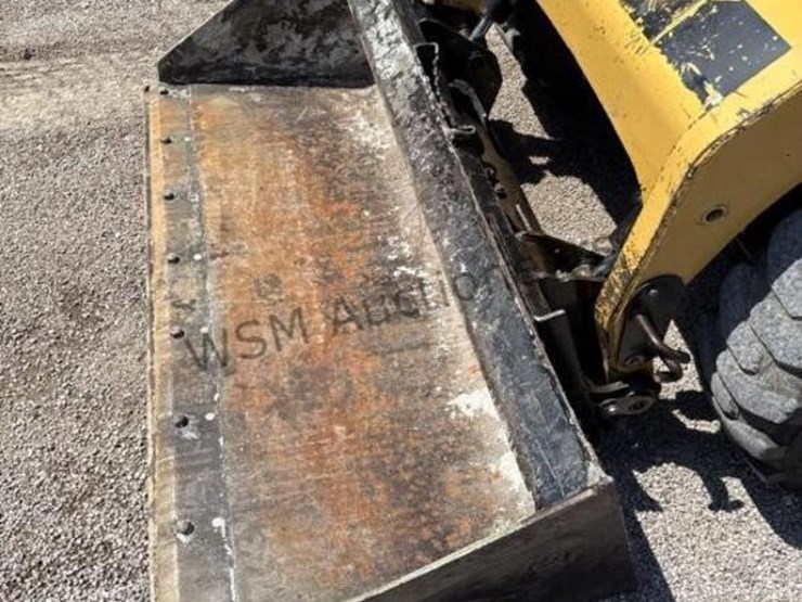 caterpillar-216b-image-12