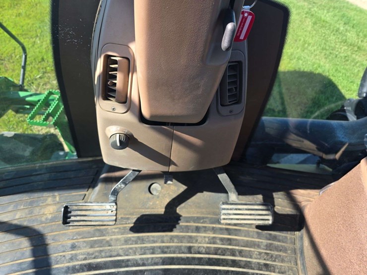 2000-john-deere-9400t-image-64