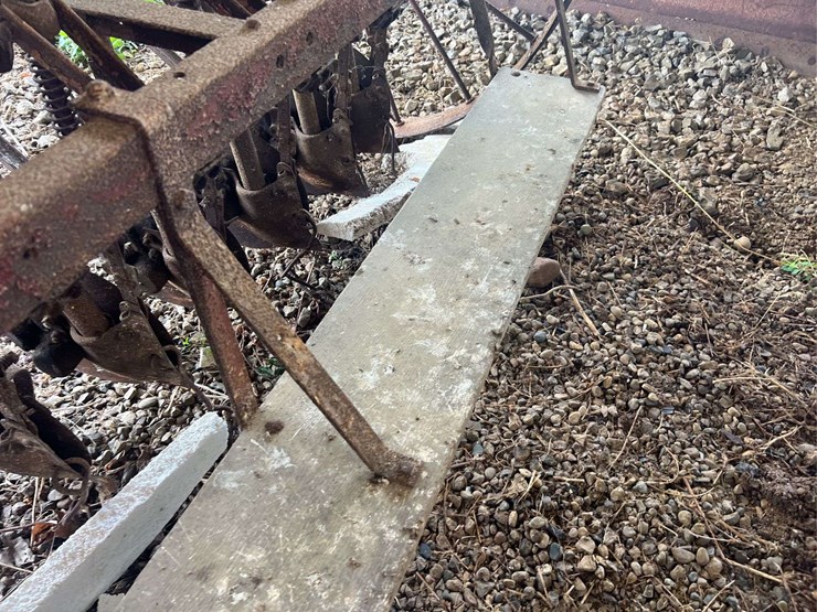 oliver-superior-8ft-grain-drill-image-47