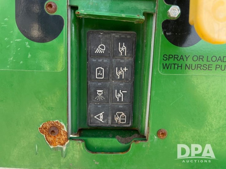 2014-john-deere-r4038-image-58