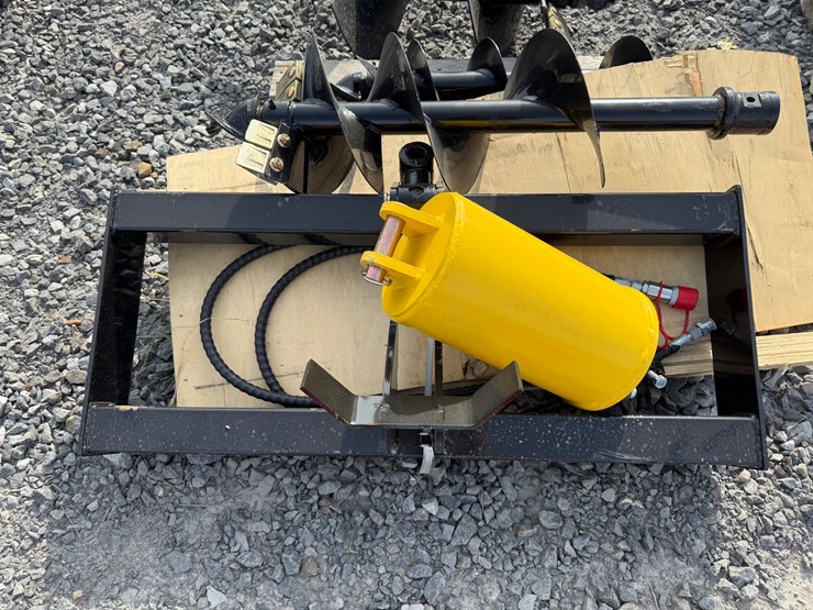 #2000-•-#26275-•-unused-giyi-skid-steer-auger-image-13