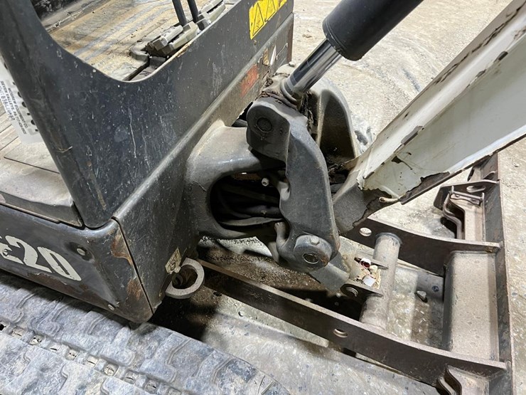 2018-bobcat-e20-image-22