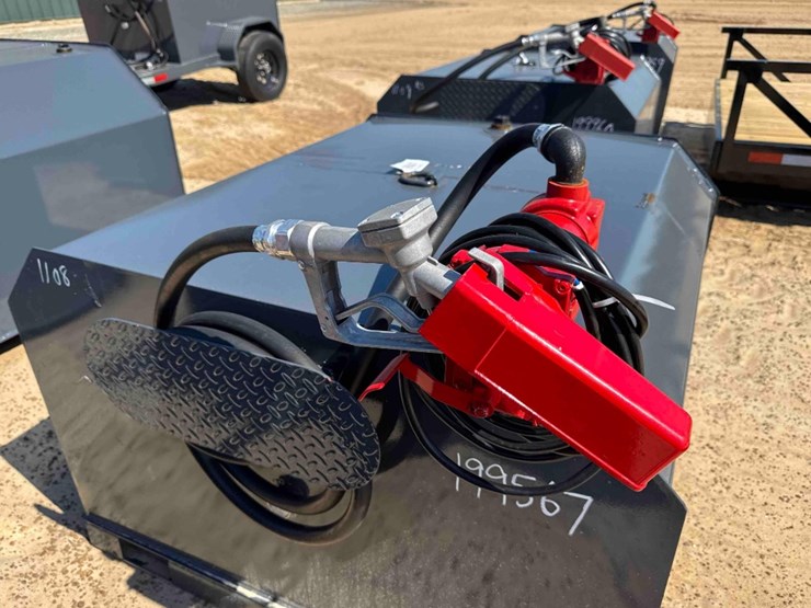 unused-x-star-750-gallon-fuel-tank-image-3