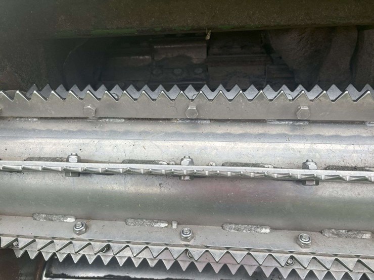 john-deere-6810-image-19