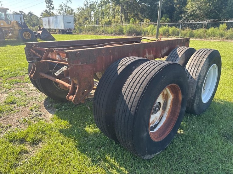hutch-tandem-axle-image-3