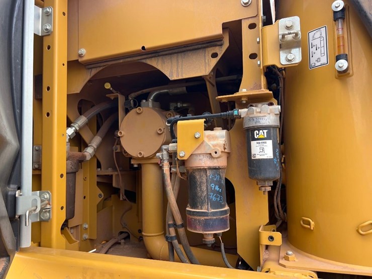 2022-caterpillar-317-image-27