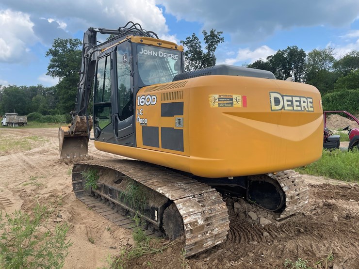 deere-160d-lc-image-3