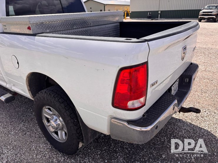 2016-dodge-ram-2500-image-33