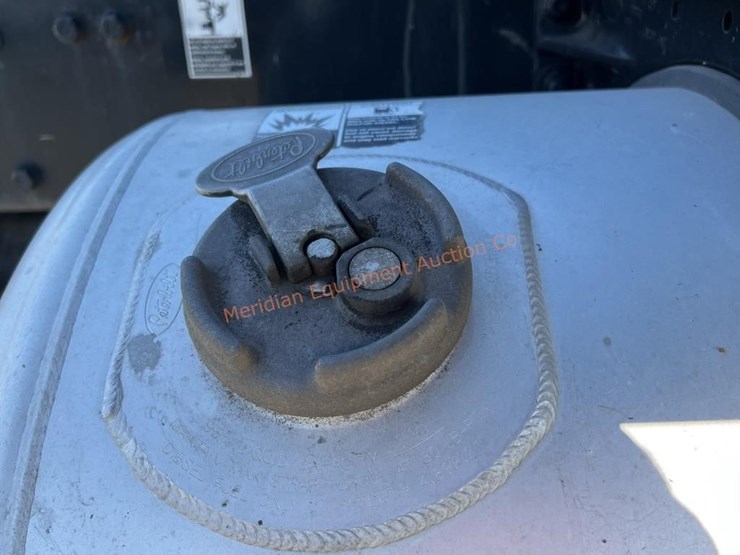2016-peterbilt-579-image-30