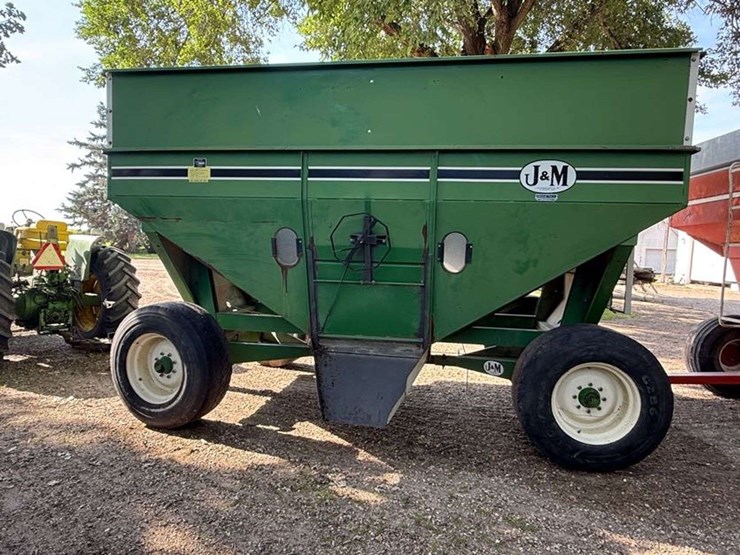j&m-525-image-3