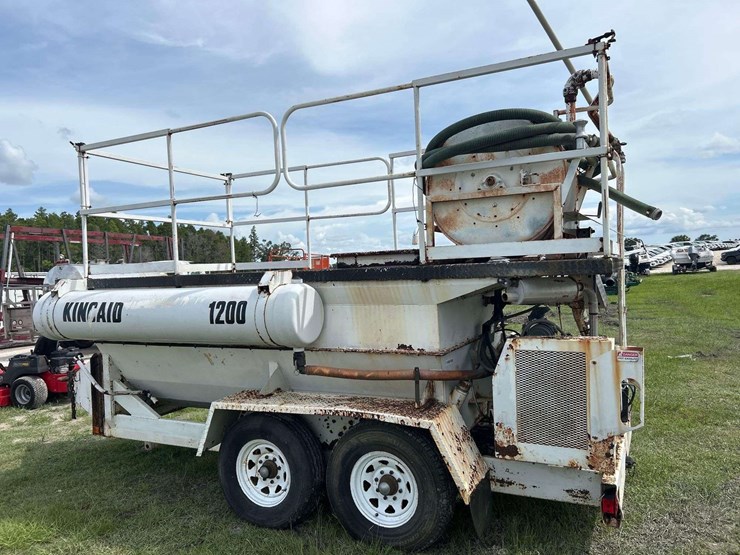 kinkaid-1200-ls-ph-towable-hydroseeder-image-4