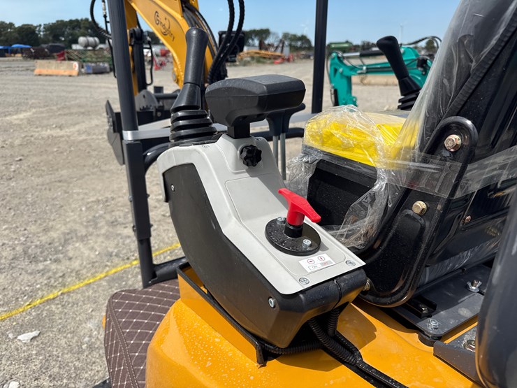 #220-•-#26488-•-unused-cfg-qk18r-mini-excavator-qk18r202507060510-image-19