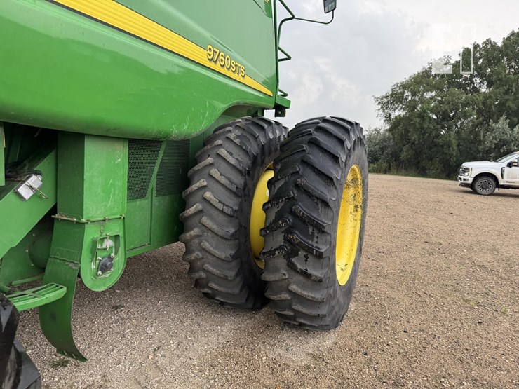 2006-john-deere-9760-sts-image-51