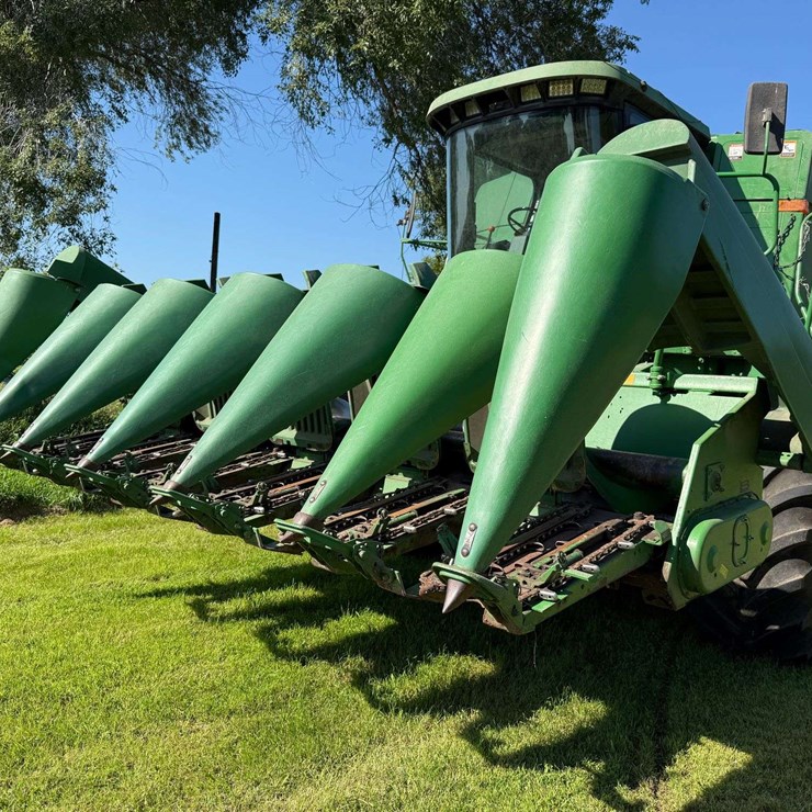 JOHN DEERE 693