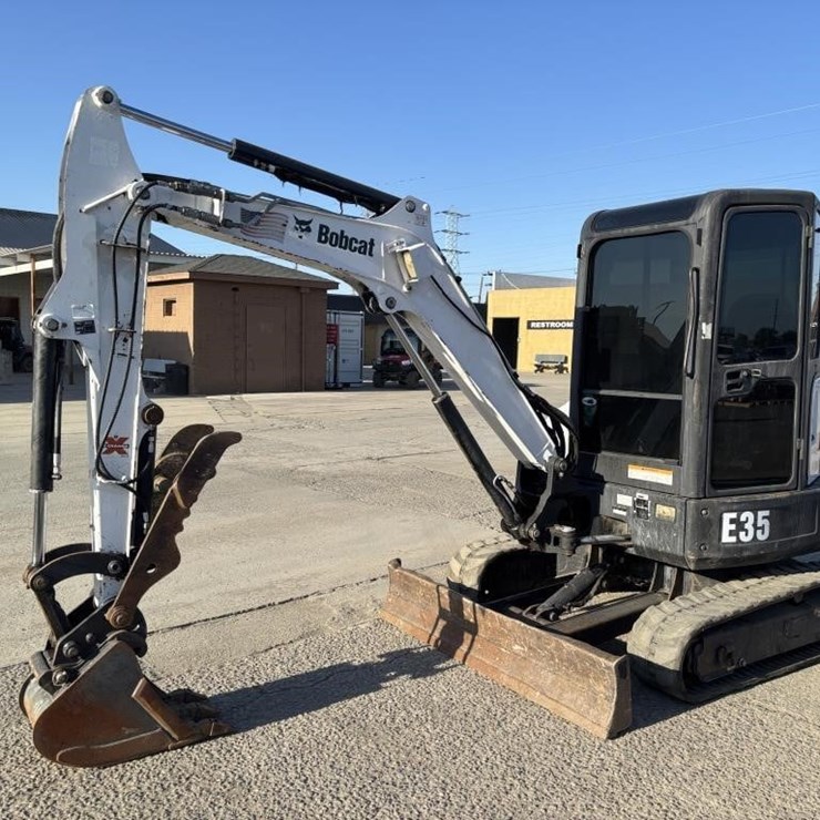 2009 BOBCAT E35