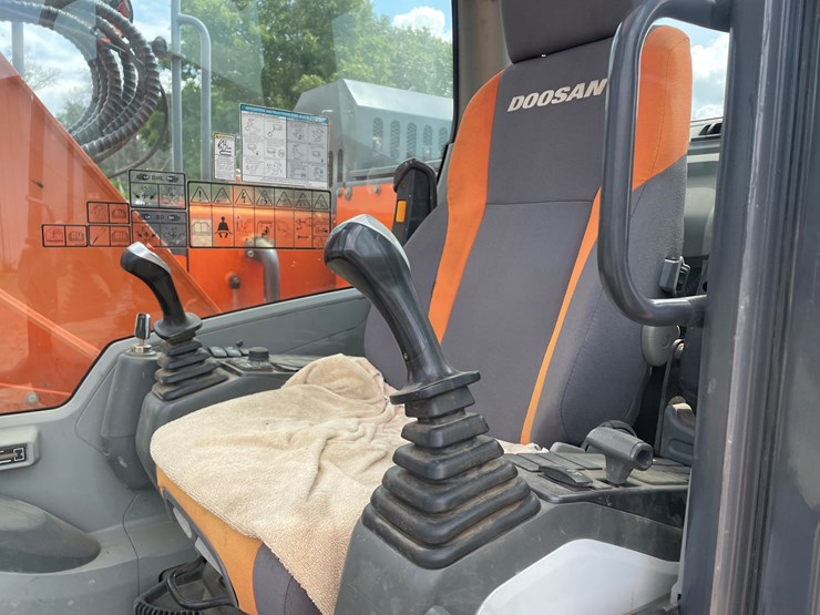#2052-•-doosan-dx140llr-excavator-(cambridge,-mn)-image-40