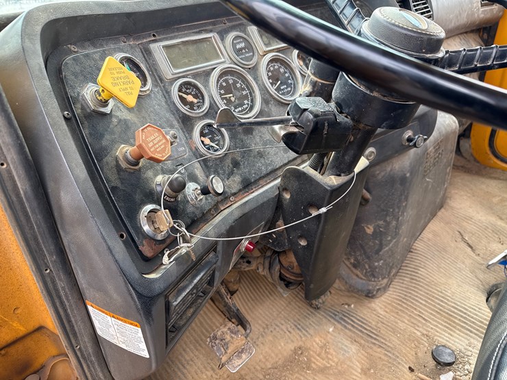 ford-l9000-image-23