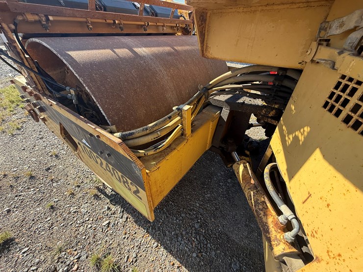 caterpillar-cb-434-image-19