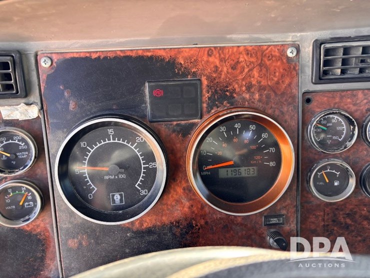 2005-kenworth-t800-image-89