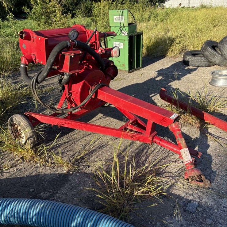 Van Dale Liquid Manure Pump, Hydraulic, Self Priming, 540 PTO, on 2 Wheel Cart, 15’x6” Suction Hose,
