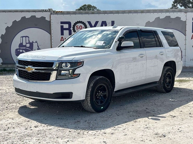 2016-chevrolet-tahoe-image-1