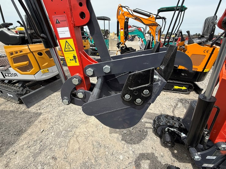 #220-•-#26484-•-unused-cfg-mx15rx-mini-excavator-image-22