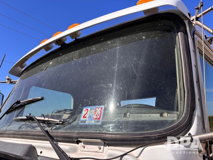 2005-kenworth-t800-image-52