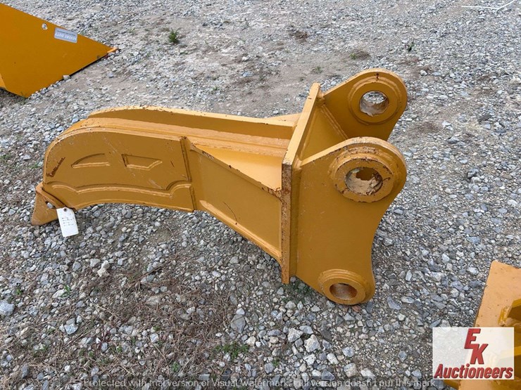caterpillar-320-image-3