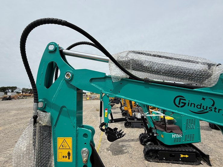#220-•-#26495-•-unused-cfg-qh12rqh12r-mini-excavator-qh12r202507030543-image-12