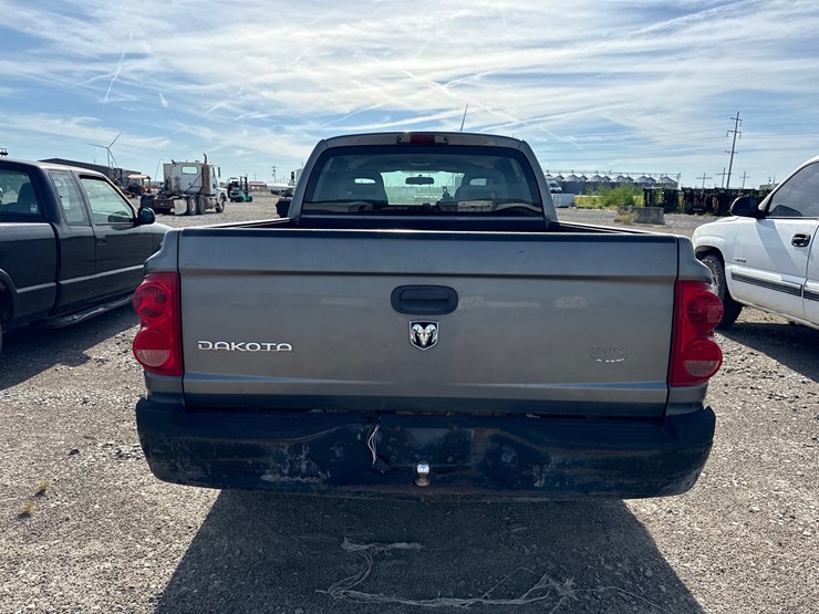 2005-dodge-dakota-image-5