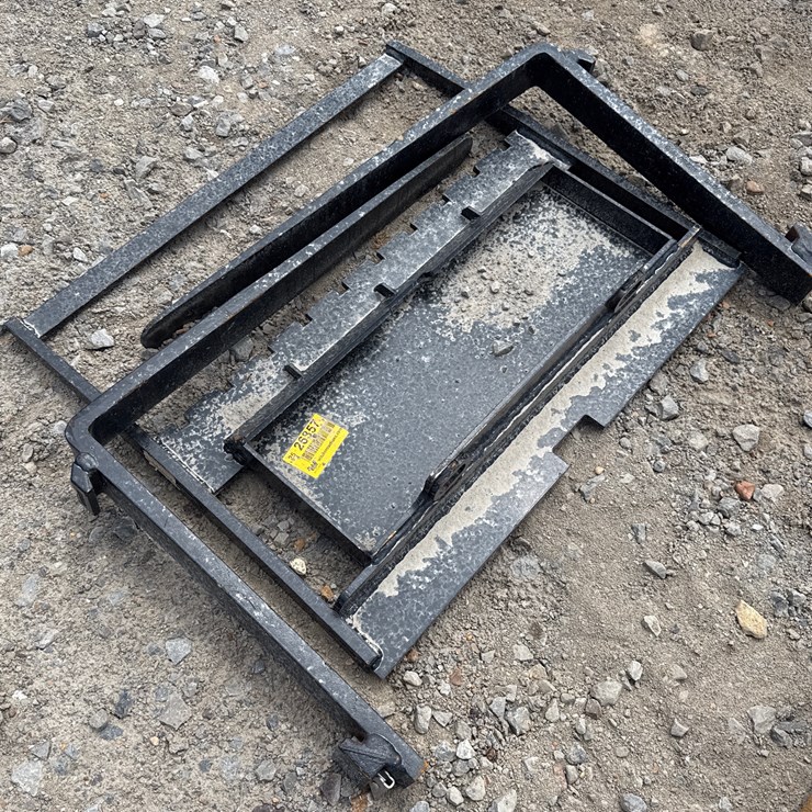 #230 • #26357 • Unused GIYI Mini Skid Steer Forks