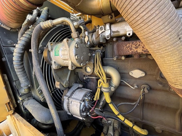 2005-deere-755c-image-58
