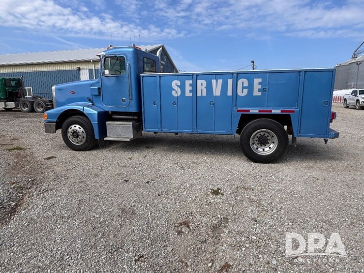 1988-peterbilt-377-image-17