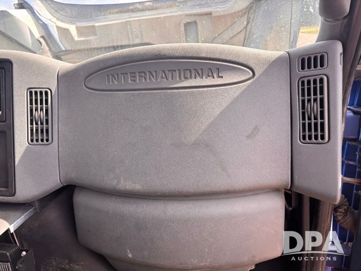 2006-international-durastar-4300-image-59