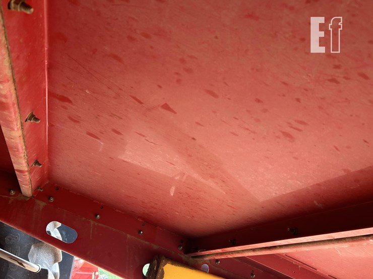 2015-case-ih-8240-image-65