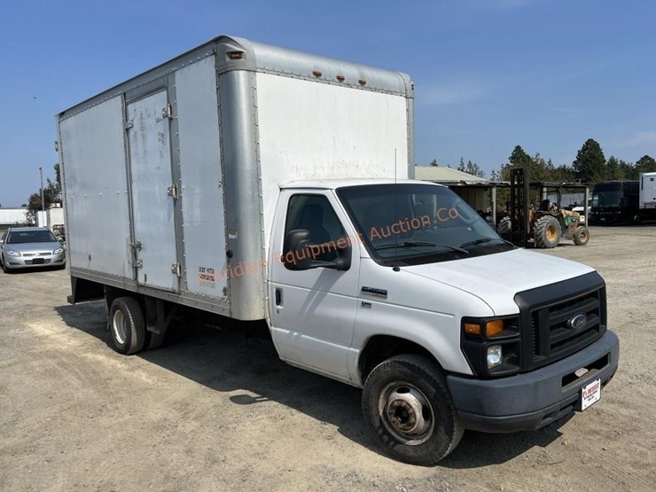 2012-ford-e450-image-7