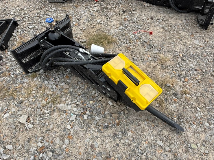 #230-•-#27017-•-unused-giyi-gy-p45-mini-skid-steer-breaker-psc452507147-image-1