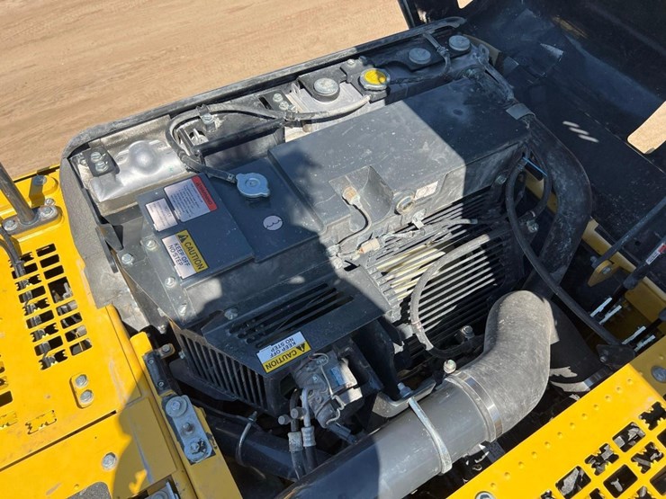 2023-komatsu-pc360-lc-11-image-37