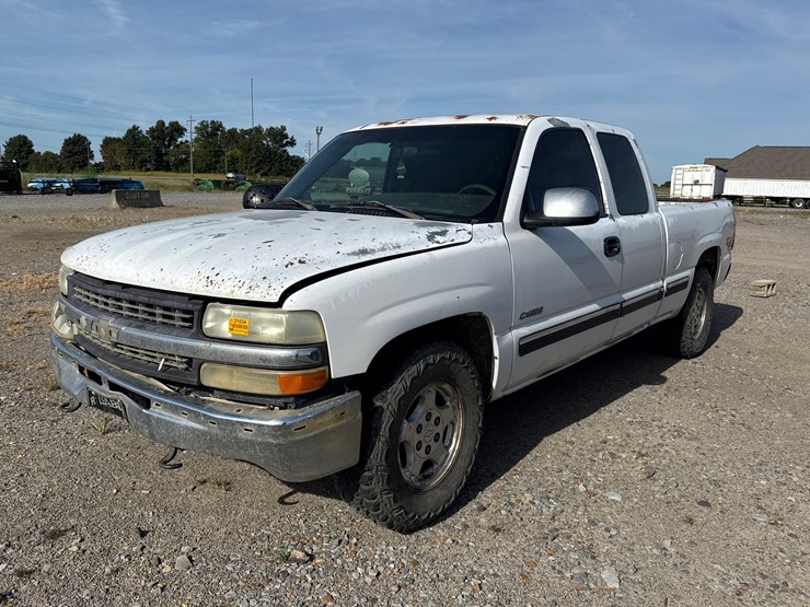 2002-chevrolet-1500-image-1